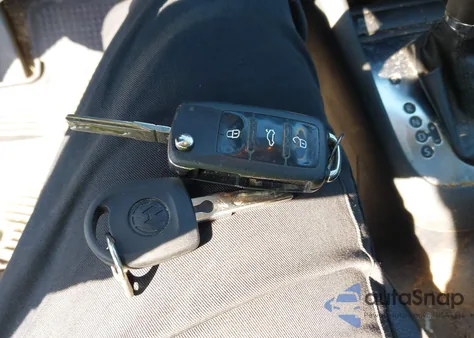 2012 Volkswagen Jetta Sportwagen 2.0L Tdi z USA, uszkodzony, nr VIN 3VWPL7AJ9CM692845